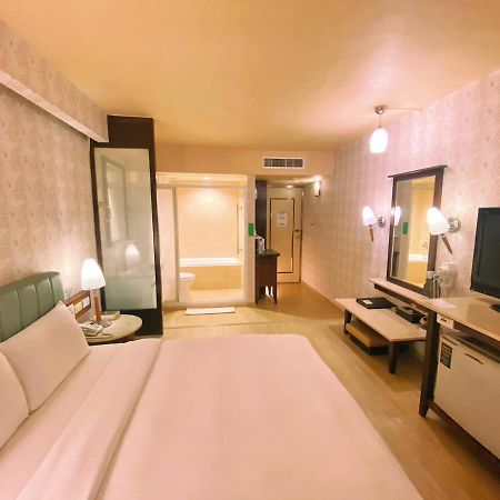 種子商旅 Hotel Kaohsiung Bagian luar foto