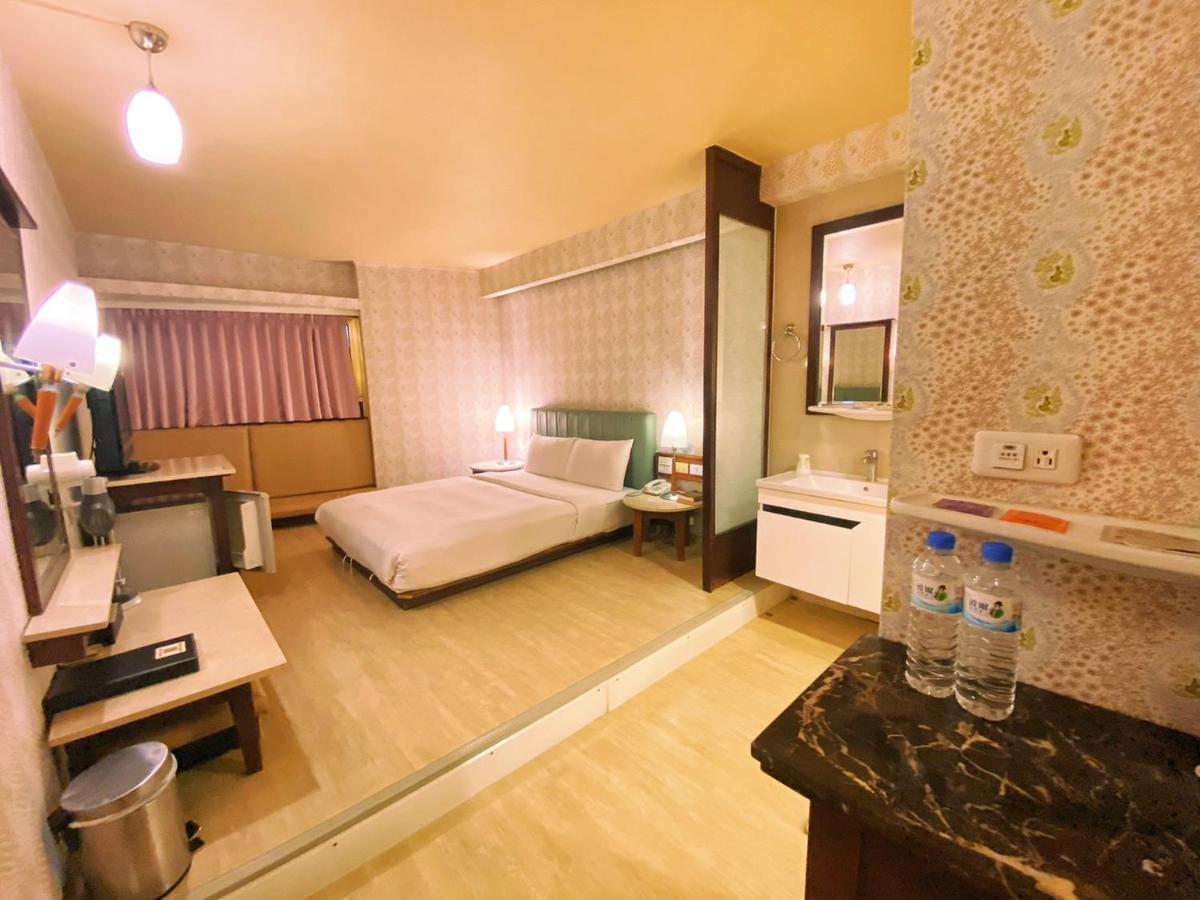 種子商旅 Hotel Kaohsiung Bagian luar foto