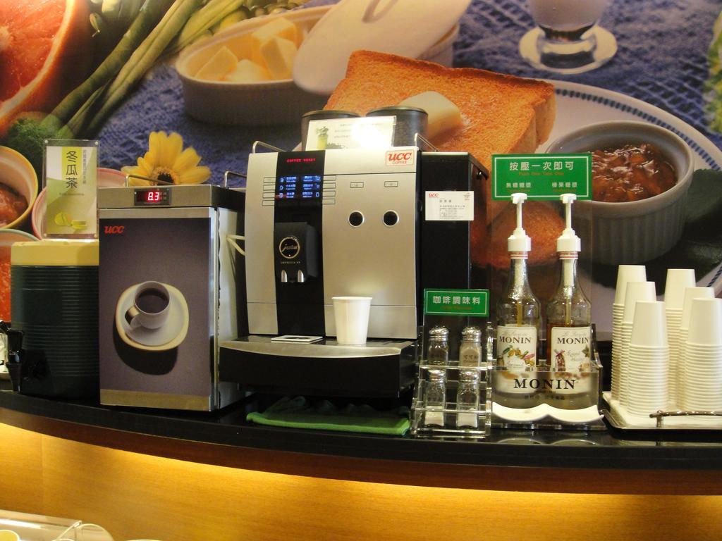 種子商旅 Hotel Kaohsiung Bagian luar foto