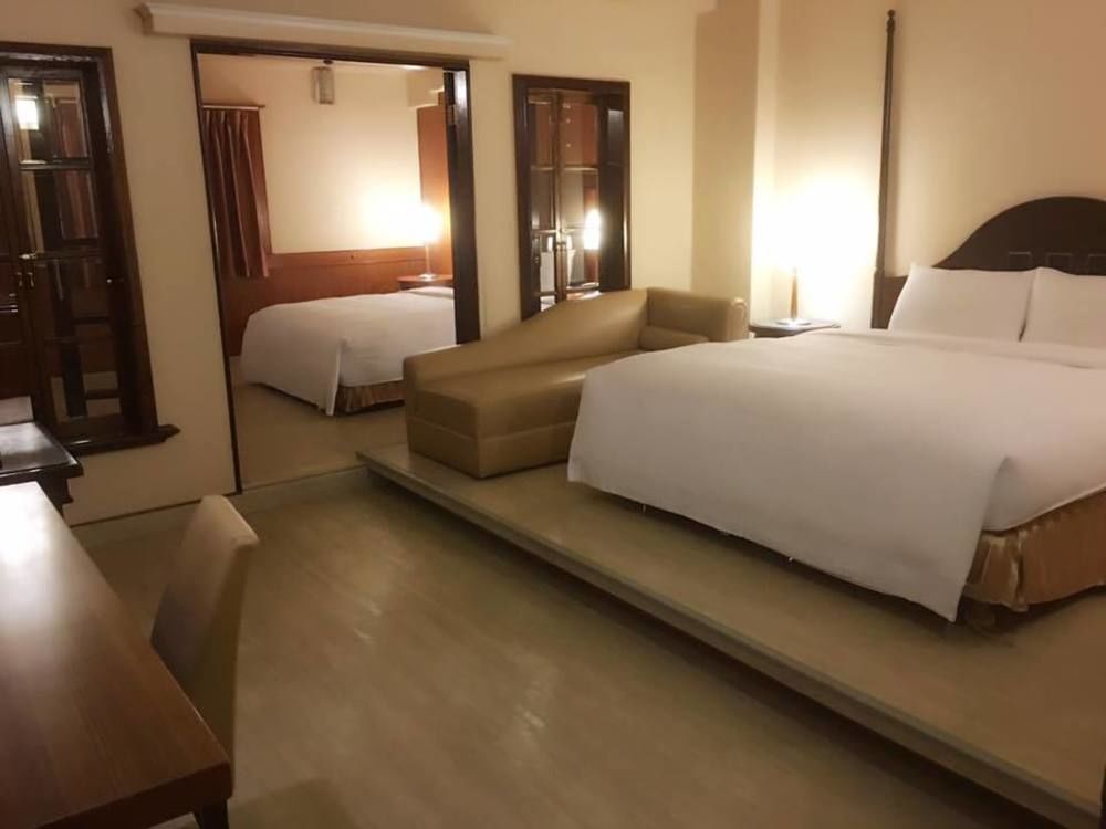 種子商旅 Hotel Kaohsiung Bagian luar foto