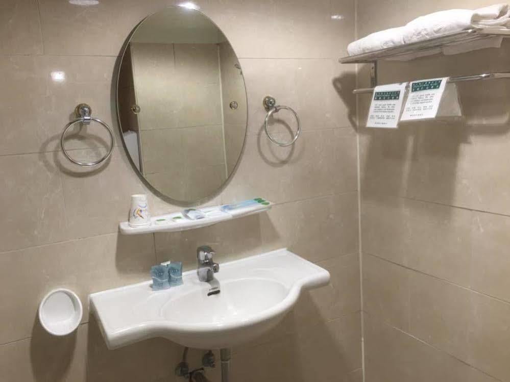 種子商旅 Hotel Kaohsiung Bagian luar foto