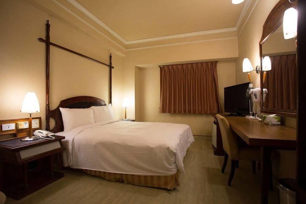 種子商旅 Hotel Kaohsiung Bagian luar foto
